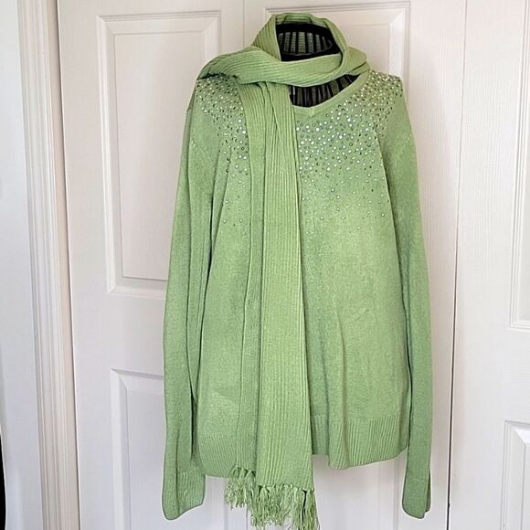 CAROL TAYLOR Green V-neck Sweater with Removeable Scarf Size Large - Picture 1 of 6